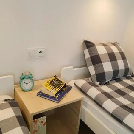 Blekit Przy Jastrzebiej アパート Mieroszyno