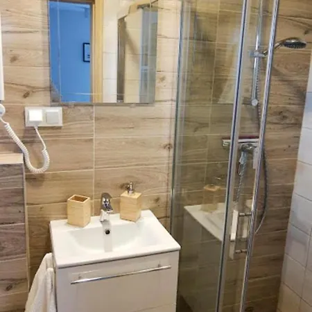 Blekit Przy Jastrzebiej * Mieroszyno