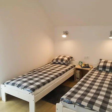 Lägenhet Blekit Przy Jastrzebiej