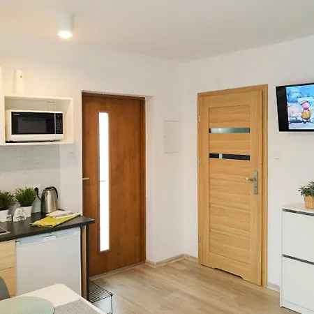 Apartment Blekit Przy Jastrzebiej Mieroszyno