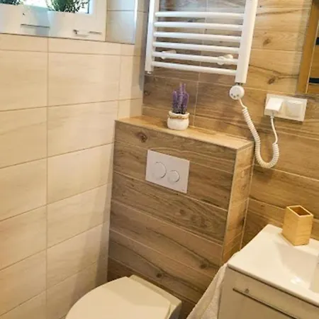 Blekit Przy Jastrzebiej アパート *