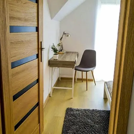 Blekit Przy Jastrzebiej * Mieroszyno