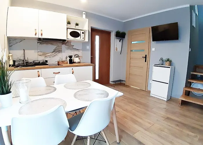 Blekit Przy Jastrzebiej * Mieroszyno